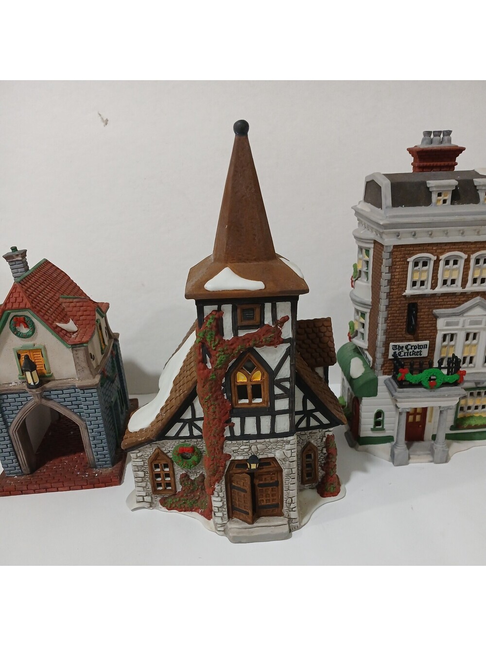 Dept 56 Lot of 3 dickens village Gate house, Old Michaels church, Crown inn 1992